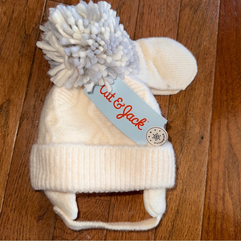 Cat & Jack Cream Pom-Pom Newborn Winter Hat & Mittens, NTW